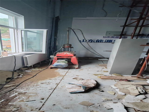 大祥地基基础下沉墙体裂缝加固注浆顶升施工